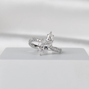 แหวนเพชรทรงมาร์คีส์เพาะเลี้ยงในห้องปฏิบัติการ น้ำหนัก 1.20 กะรัต ทอง 14K แหวนหมั้นเรียบหรู แหวนเพชรเจ้าสาว ดีไซน์มินิมอล เครื่องประดับอัญมณีชั้นดี - Product Image 3
