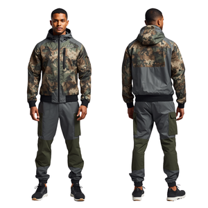Survêtement coupe-vent de luxe pour homme en titane Explorer avec broderie utilitaire haut de gamme et design léger pour les activités de plein air - Product Image 1