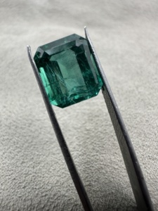 มรกตธรรมชาติทรงเหลี่ยมสีเขียวสำหรับทำเครื่องประดับ - Product Image 4