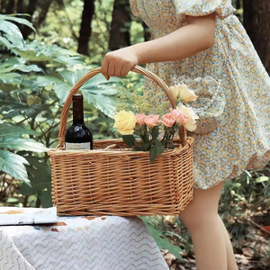 Panier en saule robuste avec poignée pour transporter des bouteilles de vin, des fleurs et des collations avec style, idéal pour les fêtes de jardin - Product Image 5