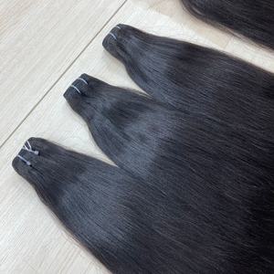 Vente en gros d'extensions de cheveux humains droits Yaki de 20 pouces couleur naturelle 100 grammes trame de Machine à coudre sans traitement chimique - Product Image 4