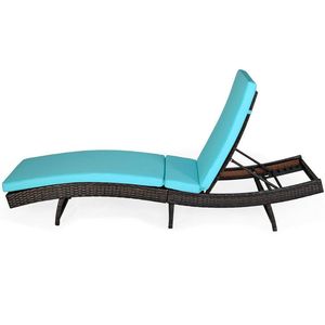 Tumbona Plegable de 5 Niveles Ajustables para Patio con Cojín Cómodo para Tomar el Sol al Aire Libre - Product Image 5