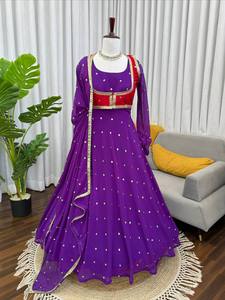 Traje ANARKALI con pantalón y dupatta de georgette sintético con bordado de hilo y lentejuelas - Product Image 4