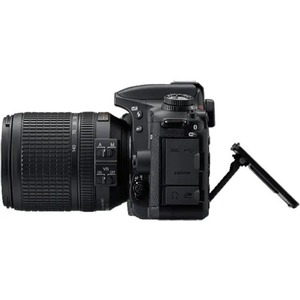 Cámara Digital Profesional de Fotograma Completo D-7/500 de 20.9MP con Lente de 24-105mm, Cuerpo Negro, Gran Venta - Product Image 1