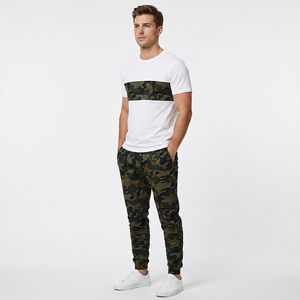 Conjunto de Camiseta Blanca de Cuello Redondo y Pantalones Deportivos de Camuflaje para Hombre, Tejido Casual 100% Algodón Transpirable para Verano, 220g, Logotipo Personalizado - Product Image 4