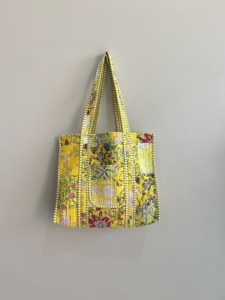 Bolso acolchado con asas largas |   Bolso de Mano de Algodón con Estampado Floral |   Bolso Tote Acolchado con Estampado Floral Boho - Product Image 2