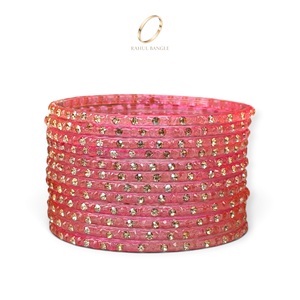 Magnifiques bracelets en verre rose kashmiri en forme de goutte de pluie, ornés de cristaux de zircon, pour femmes, parfaits pour les occasions festives et les mariages, vente en gros. - Product Image 5