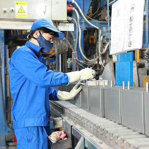 Piles alcalines au zinc-carbone AA R6 en vrac pour l'électronique grand public, les jouets et les appareils portables - Product Image 6