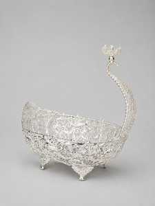 Silver Filigree Metal Fruit <b>Basket</b> Decorative Serving <b>Tray</b> Floral Display Bowl for Living Room Party - Product Image 4