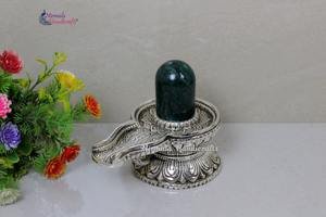 Artesanía Nirmala, Shivling de Metal con Piedra en Caja de Terciopelo, Decoración Hecha a Mano para Mesa/Escritorio y Obsequio Decorativo - Product Image 3