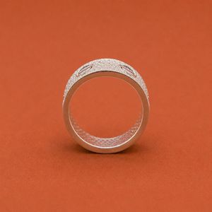Bague de fiançailles classique pour femme en argent sterling 925 avec diamant moissanite large - Product Image 4