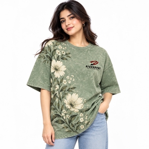 Camisetas de algodón transpirable para un estilo casual versátil. Camisetas extragrandes para mujer con comodidad duradera y un atractivo moderno para el día a día. - Product Image 1
