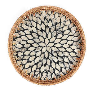 Bandeja de ratán y nácar personalizada para servir chocolate, bandeja de ratán y nácar al por mayor, bandejas decorativas de lujo. - Product Image 1