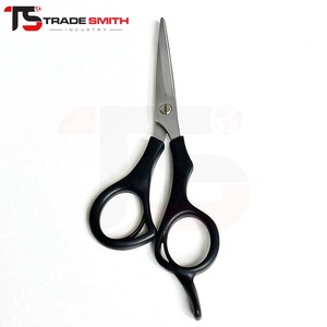 Ciseaux de coiffure élégants TSI pour barbiers professionnels, ciseaux à cheveux en acier inoxydable pour une coupe de précision et un travail en salon - Product Image 2
