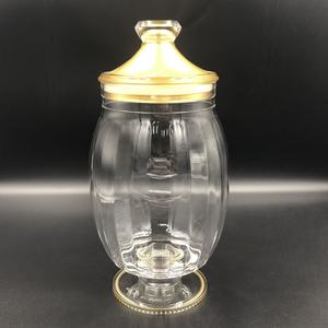 Pot de rangement de bonbons doré hermétique de 4 pouces - Product Image 4