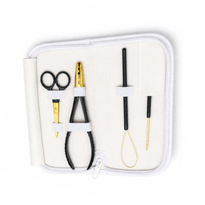 Kit d'outils pour extensions de cheveux Micro Link Premium Noir et Or avec pinces en acier inoxydable, crochet, enfileur à boucle et ciseaux - Product Image 5