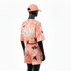 ชุดเซ็ตเสื้อครอปและกางเกงขาสั้นสำหรับผู้หญิง ผ้าโพลีเอสเตอร์ผสมสแปนเด็กซ์คุณภาพพรีเมียม 180 GSM เนื้อผ้านุ่ม ระบายอากาศได้ดี พิมพ์ลายทั่วตัว รับสกรีนโลโก้ ชุดเซ็ตสำหรับผู้หญิง - Product Image 5