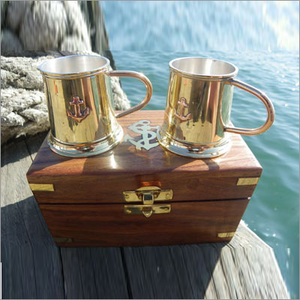 Juego de 2 vasos de chupito de latón y cobre con caja de almacenamiento de madera, estilo vintage, vasos metálicos decorativos para bar, set de regalo - Product Image 1