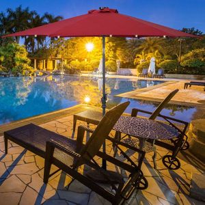 Parasol de patio solaire à LED de 9 pieds avec manivelle, mobilier d'extérieur durable à énergie solaire - Product Image 2