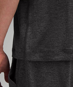 เสื้อยืดคอกลมแขนสั้นผู้ชายทรงหลวมพรีเมียม สีดำ ผลิตจากผ้าสแปนเด็กซ์/โพลีเอสเตอร์ ระบายอากาศได้ดี เหมาะสำหรับใส่ลำลองทุกวัน - Product Image 3