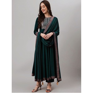 VESTIDO DE TRABAJO BORDADO DE RAYÓN FANCY CON DUPATTA VERDE - Product Image 1