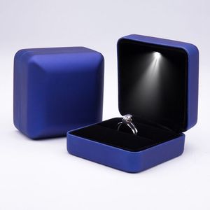 Boîte à bijoux en flanelle romantique et luxueuse, petite, avec logo personnalisé, pour la Saint-Valentin, boîte à alliances de mariage, emballage haut de gamme - Product Image 3