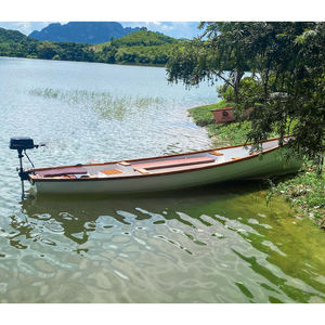 Bateau à rames Whitehall en composite et bois OMH K241 de 18 pieds pour 6 personnes, utilisation à rames et à moteur, 549,9 L x 138,9 L x 69,8 H cm - Product Image 3