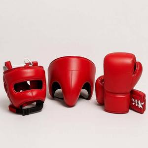 Ensemble de boxe professionnel rouge pour les combattants : casque, gants et protège-pénis – Équipement d'entraînement et de sparring - Product Image 1