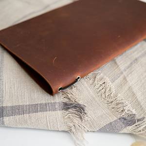 Porta Menús Plegable de Cuero de Alta Calidad con Protección para Restaurantes, Cafés, Bares y Hoteles - Estilo Casual LMC-0180 - Product Image 3