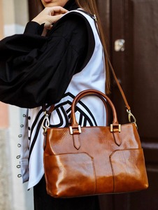 Sac fourre-tout en cuir véritable fait main de haute qualité avec fermeture éclair et dessus ouvert, design élégant marron - Product Image 6