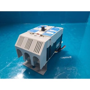 Interruptor de Circuito de 3 Polos CUTLER-HAMMER ED3225, Usado, Piezas de Equipos Semiconductores Legacy - Product Image 3