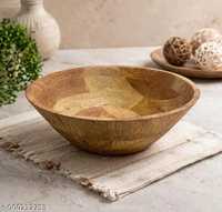 Bol de service en bois naturel artisanal, conçu pour des repas quotidiens élégants et pratiques