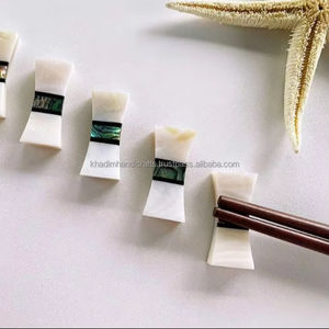 Palillos de madera de estilo japonés tradicional | Herramientas de comedor duraderas, elegantes y reutilizables para hogares, hoteles y paquetes de regalo de exportación - Product Image 1