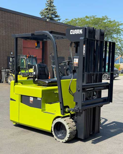 Montacargas Eléctrico de 3 Ruedas y 5000 lb con Asiento, ClarkTMX25, Listo para Envío - Product Image 3