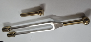 Diapasón de Terapia de Conexión a Tierra 128Hz/512Hz para Sanación por Sonido, Meditación, Terapia Energética, Kit Quirúrgico, Manual y Frecuencia Clínica - Product Image 3