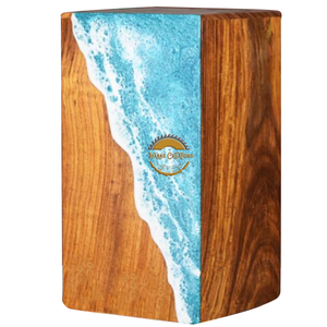 Élégance Océanique : Urne funéraire en bois et résine, artisanale, avec un design côtier serein par AYAANS - Product Image 2