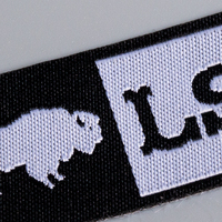 Étiquettes tissées en polyester écologiques personnalisées, directement de l'usine (en rouleau), motif rectangulaire pour vêtements, chaussures et sacs