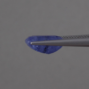 Zafiro Azul Suelto |   Esmeralda Natural Certificada IGI, Grado AAA, Corte Cojín de 13x9 mm, 7.40 Quilates, Tratada con Aceite, 6 mm, para Joyería - Product Image 2