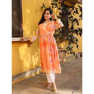 Ensemble Kurta Orange Tie-Dye Col V Coupe Trapèze à Nouer avec Taille Empire Respirant pour Tous les Jours Taille XS - Product Image 3