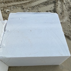 Bloque de Mármol Blanco Natural Moderno de Vietnam, Gran Tamaño, para Corte de Piedra Industrial, Uso en Exteriores, Villas y Apartamentos - Product Image 4