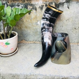 Jarra de Cerveza Vikinga de Estilo Minimalista, de Cuerno Natural, Estilo Vintage, Personalizada para Beber Cerveza y Vino, al Mejor Precio - Product Image 1