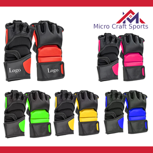 Guantes Profesionales de MMA y Boxeo de Cuero PU con Logotipo Personalizado, Cierre de Seguridad, Antideslizantes, Correa de Muñeca Ajustable, Hechos en Pakistán - Product Image 2