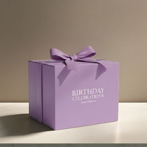 Boîtes à gâteaux jetables écologiques et recyclables en carton ondulé avec fermeture magnétique et poignée, personnalisables avec logo/design graphique (héliogravure/sérigraphie) - Product Image 1