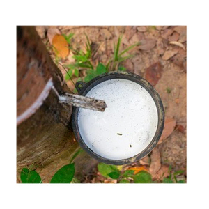 High Quality Natural Rubber <b>Latex</b> Wholesale White <b>Liquid</b> 60% for Mattress Gloves - Product Image 3