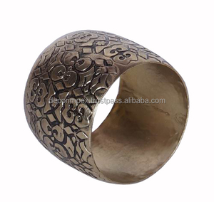 Petit Rond de Serviette Fait Main Écologique Martelé à la Main Design Moderne Rond de Serviette Porte-Serviette Décoratif de Fête de Mariage - Product Image 2