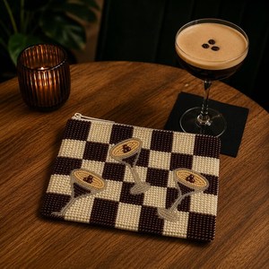 Monedero de mano con diseño moderno, bordado con cuentas, hecho a mano, con color personalizado para niña - Product Image 2