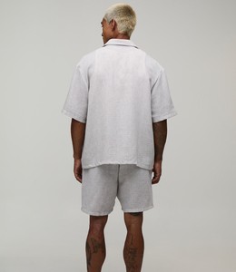 Ensemble chemise et short gris clair pour homme, couleur unie, décontracté, pour l'été, tissu respirant, col rabattu - Product Image 4