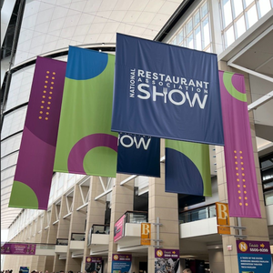 Rollo de Lona de Vinilo Flexible de PVC, Impresión Personalizada, Cualquier Tamaño, para Promoción Corporativa, Mejor Precio, Venta Directa de Fábrica, Vietnam - Product Image 1