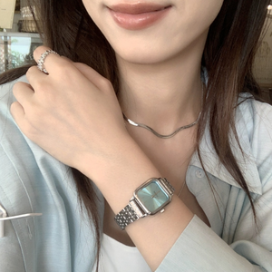 Reloj de Pulsera de Cuarzo Cuadrado, Resistente al Agua, con Esfera de Cristal y Aleación, Diseño Moderno Unisex, Venta al Por Mayor de Fábrica, Nuevo 2026 - Product Image 3