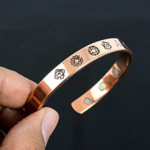 Pulsera Magnética Terapéutica de Cobre Puro Hecha a Mano, Brazalete de Cobre Vintage de Lujo para Uso Diario, para Hombres y Mujeres, Alivio del Dolor - Product Image 5